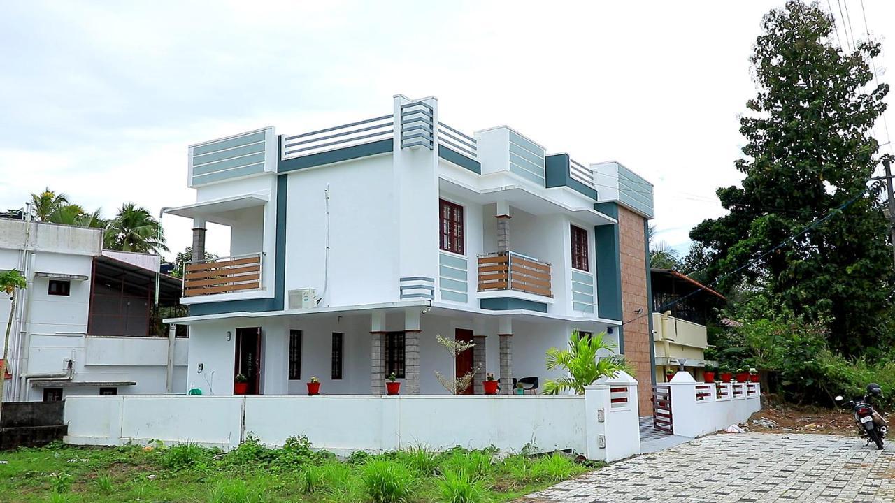 Pullad Villa Aranmula Ngoại thất bức ảnh